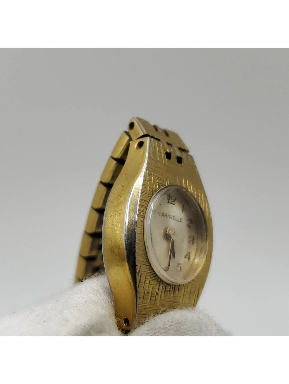 Vintage Caravelle Mechanical Womens Watch 18mm For Parts Or Repair